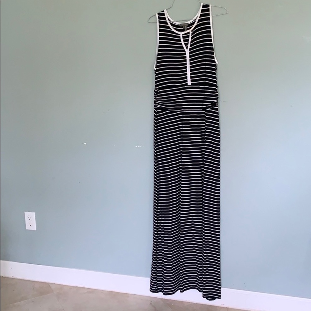 Vince Camuto stripes Black & White Maxi size Small